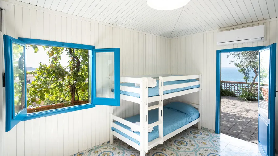 Two-bedroom bungalow for 6 guests
