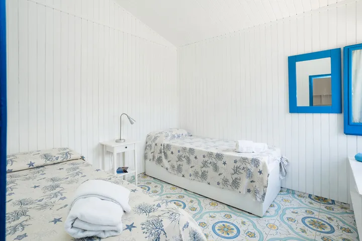 Two-bedroom bungalow for 6 guests-1
