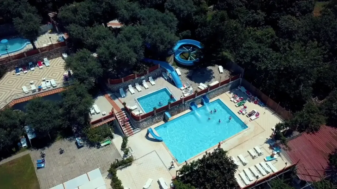 Bleu Village